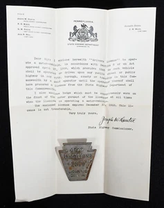 1910 Pennsylvania lizenzierter Fahrer (bezahlter Betreiber) Pinback Abzeichen & Papiere - Bild 1 von 5