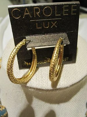 Pendientes de aro texturizados tono dorado bastante brillantes Carolee Lux nuevos con etiquetas - Precio de venta sugerido por el fabricante $50 Foto 1 de 3