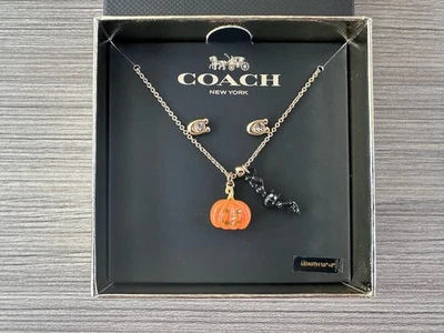 Nuevo con etiquetas Juego de pendientes y collar Coach Halloween Jack-o’-lantern calabaza y murciélago CZ006 Foto 1 de 4