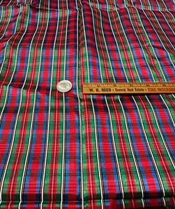 VINTAGE GREEN RED HOLIDAY PLAID STRIPED TAFFETA FABRIC UNBRANDED BTHY - Picture 1 of 6