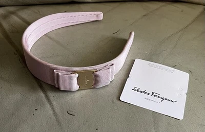 NUEVO - Diadema Salvatore Ferragamo Vara Cinta Rosa con Acento Dorado Foto 1 de 4