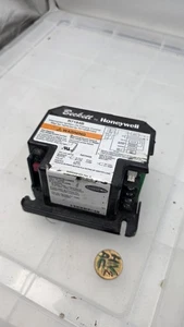 Scheda di controllo primaria olio Honeywell R7184B R7184B1024 alloggiamento rotto così com'è - Foto 1 di 5