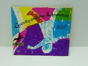 Gravity and the Astronauts Mae Freeman 1970 Scholastic Vintage Children's Book - Imagen 1 de 14