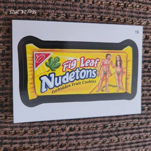2012 Topps Wacky Packages Serie 9 Tarjeta #18 Fig Leaf Nudetons - Imagen 1 de 2