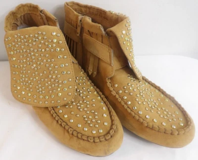 BOTAS BOTÍN JOAN BOYCE BEVERLY CAMEL MARRÓN CON TACHUELAS MOCASÍN TALLA 8 MUJER USADAS EN EXCELENTE ESTADO Foto 1 de 4