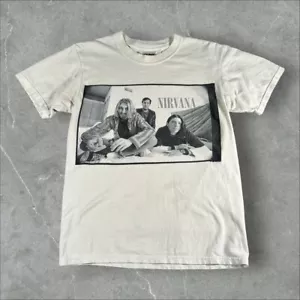 Camisa De Colección Nirvana Para Hombres Pequeña Blanca Años 90 1996 Grunge Banda Camiseta Sub Pop Retrato - Imagen 1 de 9