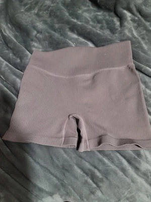 NUEVO Pantalones Cortos Forever 21 Merlot Acanalados Sin Costuras Motociclista Elásticos Legging Para Mujer S/M Foto 1 de 3