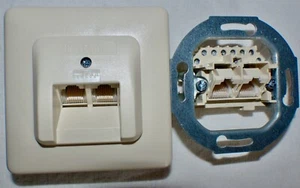 10 x puszki przyłączeniowe 2x gniazdo RJ45 podtynkowe połączenie śrubowe 2x 8-krotne - Zdjęcie 1 z 2