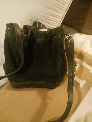 Bolso de mano Ann Taylor Bucket Foto 1 de 4