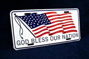 GOD SEGNE UNSERE NATION - *HERGESTELLT IN DEN USA* geprägtes Metall Nummernschild Auto Auto Etikett Schild - Bild 1 von 9