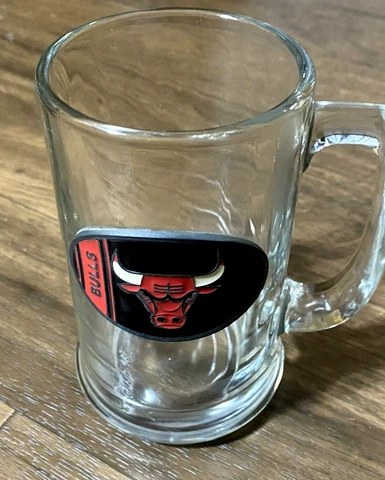 Vintage Chicago Bulls Beer Mug Pewter Emblem Heavy Glass w/handle Cover