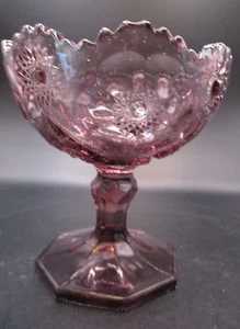 AMETHYST PURPLE KEMPLE PRESSED GLASS COMPOTE PEDESTAL BOWL - Bild 1 von 7