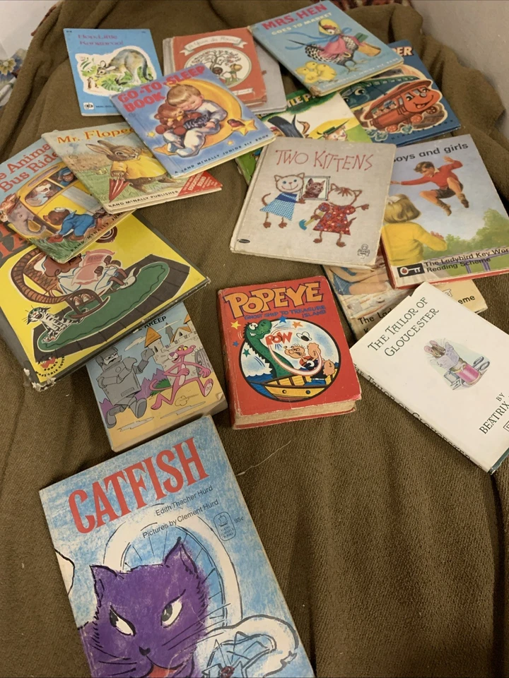 Lot Of 17 Vintage Kids. Poke 1950s 60s Mr Magoo Catfish Popeye Beatrix Potter - Image 1 of 4
