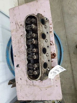 Cylinder Head Classic Style 6.0L Gasoline Fits 00-07 SIERRA 2500 PICKUP 300254 Foto 1 de 4