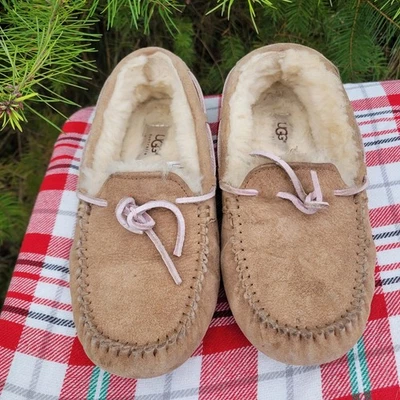 UGG Slippers Women's Size 7 Dakota Moccasin Shoes Brown Suede Shearling Loafers - Image 1 of 4