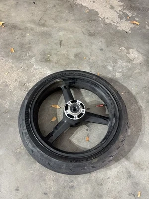 Переднее колесо и шина 2001-2003 Gsxr600 - Изображение 1 из 4