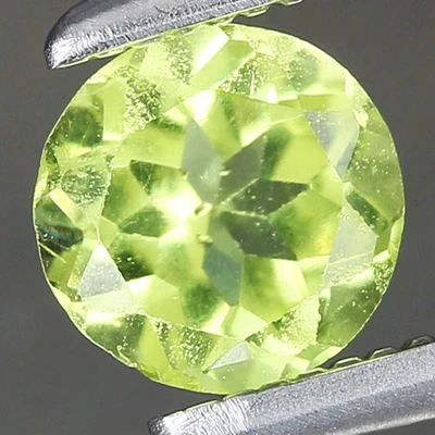0.41ct t.w 4.9x4.8mm Round Natural Unheated Untreated Green Peridot, Myanmar - Image 1 of 4