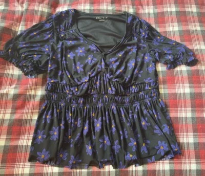 Ava and Viv Black and Purple Mesh Daisy Puff Short Sleeve V-Neck Top 1X - Image 1 of 4