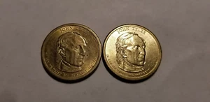 SET di 2 RARE Monete Antiche John Tyler $1 Dollaro 1841-1845 - 2x2009 P - Foto 1 di 4