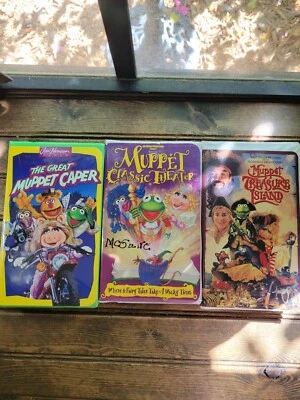 Lot of 3 Muppet Treasure Island (VHS) The Great Muppet Caper & Classic Theater  - Image 1 of 4