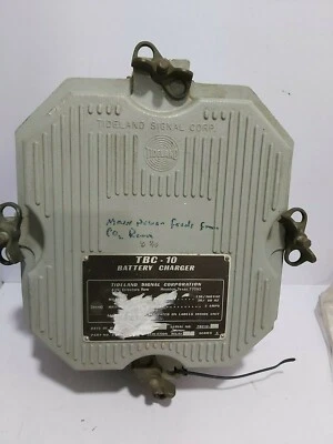 TIDELAND SIGNAL TBC-10 BATTERY CHARGER P/N:040.1039-03 SER-A - Image 1 of 4