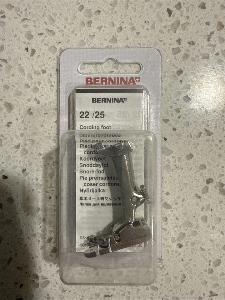 Genuine BERNINA 3 Groove Cording Foot #22 - New Style - Image 1 of 1