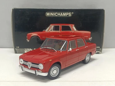 Alfa Romeo Giulia 1300 Super 1970 Red - Minichamps 1:18 Very Rare Usato + Box - Immagine 1 di 4