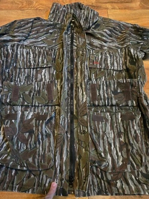 10X Realtree Original  Goretex Water Pruf Lg Pants And XL Jacket In Great Shape. - Image 1 of 4