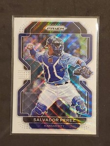2022 Panini Prizm Salvador Perez White Wave Prizm Tier 3 #253 Royals