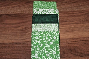 5 STÜCK FAT QUARTERS GRÜN VERSCHIEDENE DESIGNS 18X21 - Bild 1 von 2