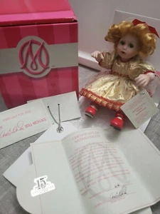 Neu im Karton Marie Osmond Candi Cane Tiny Tot Porzellan Weihnachten Puppe Locken Echtheitszertifikat Box  - Bild 1 von 9