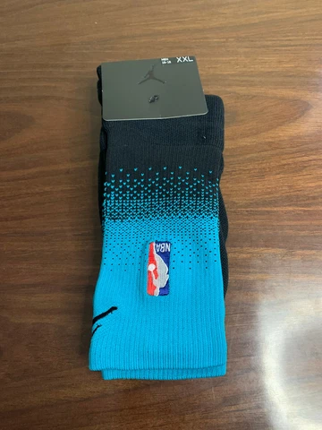 NBA Charlotte Hornets Basketball Crew Socks Teal Jordan Size 15-18 Cover