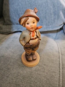 Hummel Bruder #95 1999 5,75" Figur Junge mit Händen in Taschen ohne Chip/Risse - Bild 1 von 5