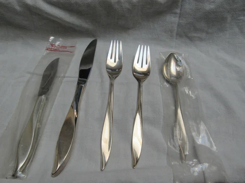 1961-72 Oneida Heirloom Vivant Sterling 5 Pc. Place Setting Unused Cover