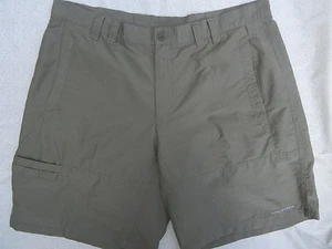 COLUMBIA UTILITY SHORTS mens 40 W sage green NYLON water quick dry UPF 30  - Picture 1 of 5