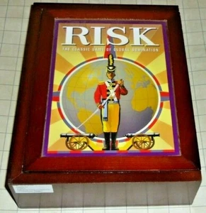 RISK Caja de Madera Edición Estante COMPLETA - Parker Brothers (2009) - Imagen 1 de 7