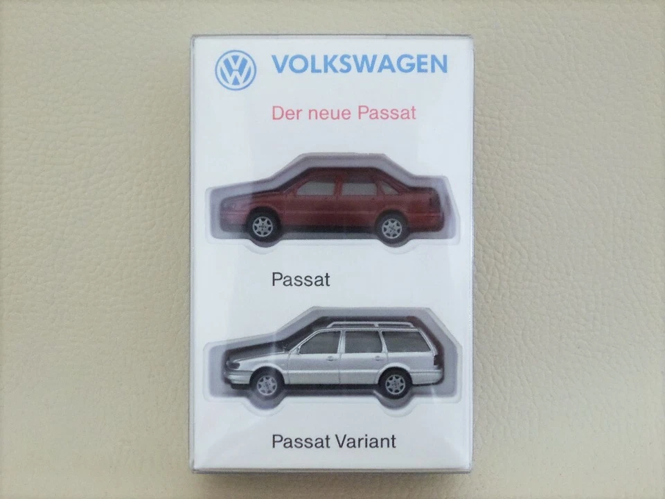 H0 SET LOTTO COPPiA 2 VOLKSWAGEN PASSAT SEDAN LiMOUSiNE/VARiANT WiKiNG 1/87 HO - Immagine 1 di 1