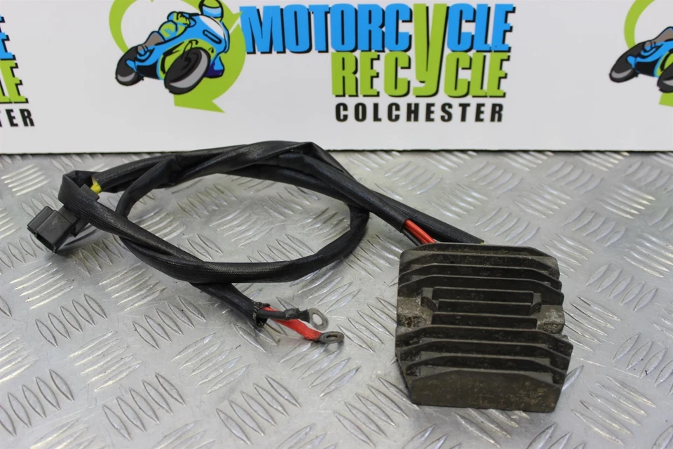 Regulador rectificador Ducati Hypermotard 796 2010 2011 2012 B085 Foto 1 de 4