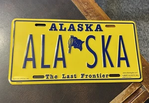 Vintage Novelty Metal License Plate Alaska - Picture 1 of 1