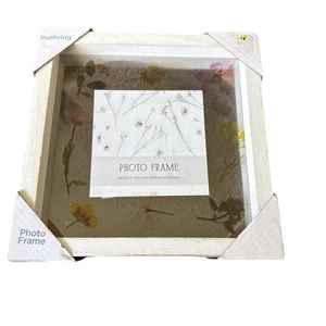 True Living Glas 4x4 Bilderrahmen gepresste Blumen Neu - Bild 1 von 3