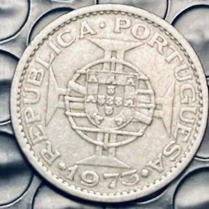 1973 Portugal 5 Escudos 5$00 Coin - Nice World Coin !!! - Picture 1 of 2