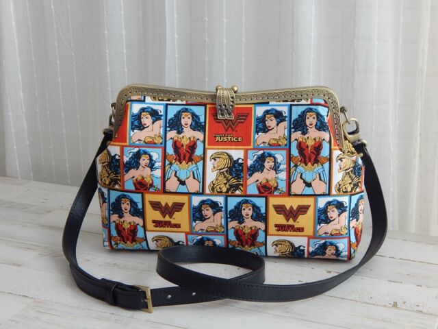 Loungefly: Wonder Woman - Zip-Around Wallet | Women's | at Mighty Ape NZ