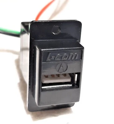 L-COM  ECJ504B-UA Black USB Panel Mount Type A Connector With 10" Leads - Image 1 of 4