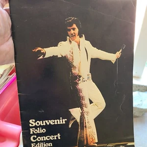 Elvis Presley VINTAGE 1977 Souvenir Folio Concert Edition Volume 6 - Picture 1 of 8