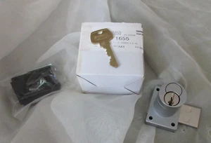 SARGENT ASSA ABLOY 1655 Commercial Cabinet Lock with 1 Key  26D - Bild 1 von 3