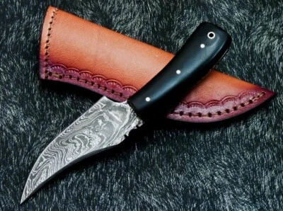 CUSTOM HAND MADE FORGED DAMASCUS STEEL 8.0" SKINNING KNIFE - BULL HORN. - Image 1 of 4