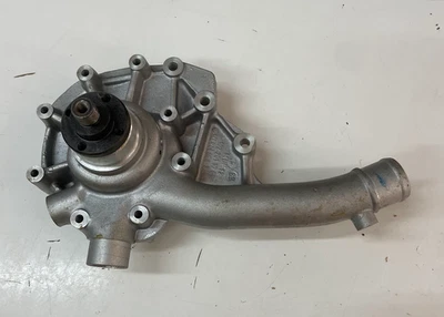 Mercedes-Benz Engine Water Pump - 102-200-01-20 - For MBZ M102 Eng. 190E - Image 1 of 4