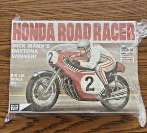 MPC 856 Dick Mann's Daytona Winner Honda Road Racer 1/8 Model Kit NIB - Picture 1 of 5