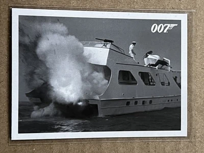 Rittenhouse James Bond Archives 007 Thunderball Throwback #093 2014 Foto 1 de 2