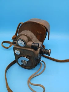 Vintage Revere Eight Model 88 Movie Camera & Leather Case  Untested  - Picture 1 of 8